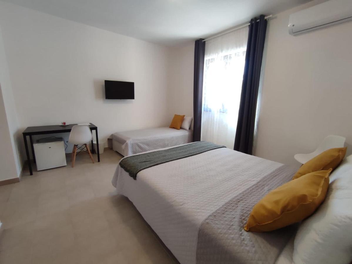 Cristian Rooms 아볼라 외부 사진